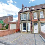 3 Bed In Whitby Oc-r565 Nyaraló