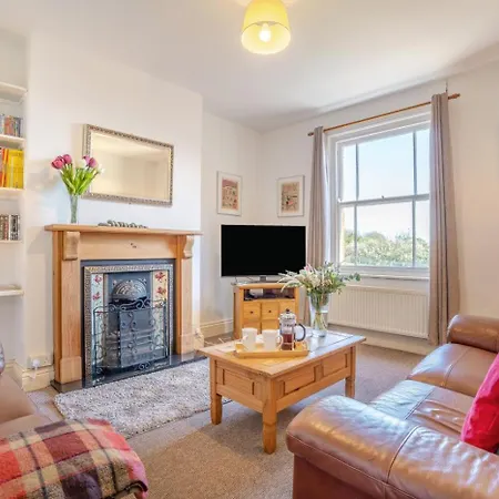 3 Bed In Whitby Oc-r565